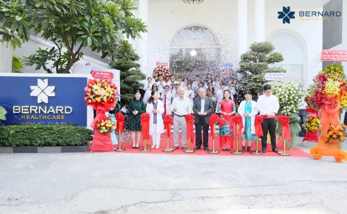 [TCBC] Bernard Healthcare tổ chức tri ân thầy thuốc Việt Nam và ra mắt cơ sở mới - Phan Đình Giót