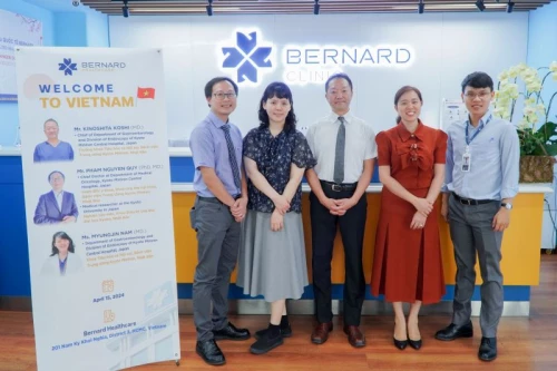 Bernard Healthcare đón tiếp các chuyên gia nội soi tiêu hóa từ Nhật Bản