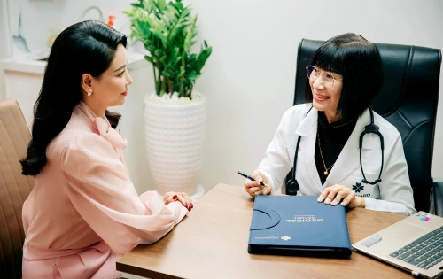 Bác sĩ không nghỉ hưu - Gần 40 năm tận tâm vì nghề: TTƯT. BS CKII. Hồ Thị Hồng – Giám đốc chuyên môn Trung tâm Ningen Dock Bernard