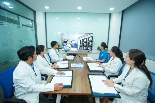 Từ nỗi sợ ‘bỏ sót’ đến hành trình gõ cửa y học Nhật Bản