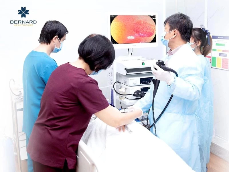 Bernard Healthcare trang bị Hệ thống nội soi tiêu hóa của hãng Fujifilm BL7000 (Nhật Bản) với hình ảnh phóng đại lớn, lên đến 135 lần, công nghệ nhuộm màu cho hình ảnh rõ nét, hạn chế bỏ sót tổn thương; nội soi không đau; không lây nhiễm chéo