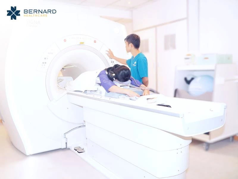 Hệ thống MRI 1.5 Tesla SIGNA Creator, full option (phiên bản đầy đủ) tích hợp coil nhũ tại Bernard giúp phát hiện tổn thương ung thư vú.