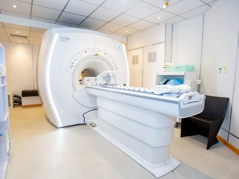 Hệ thống chụp cộng hưởng (MRI) đến từ thương hiệu GE HealthCare (Hoa Kỳ)